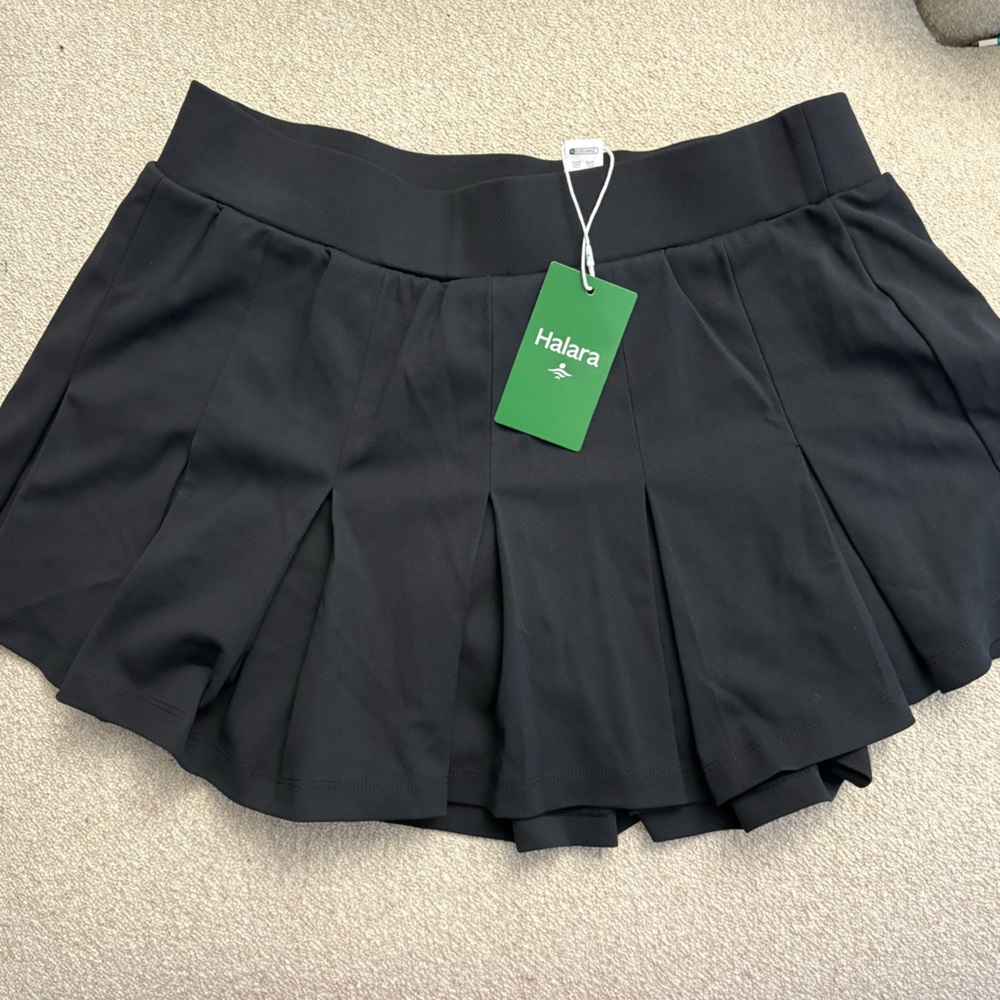 HALARA High Waisted 2-in-1 Side Pocket Pleated Mini Tennis Skirt
